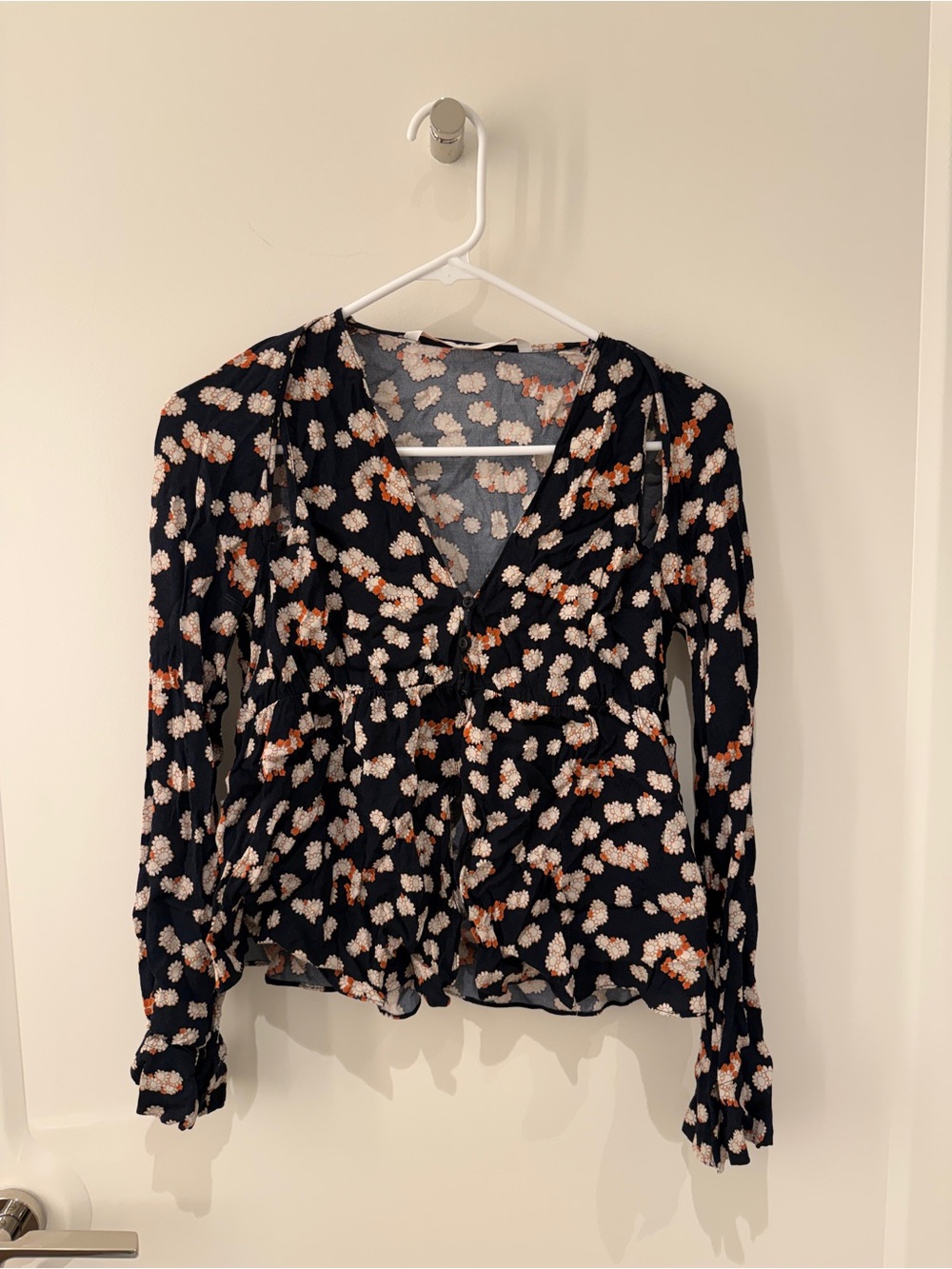 Zara Black Floral V-Neck Long Sleeve Peplum Top